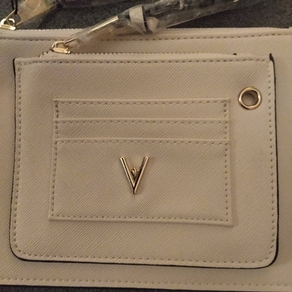 Vanessa Williams Lush Collection Zip Clutch Purse. Off White. BRAND NEW,…